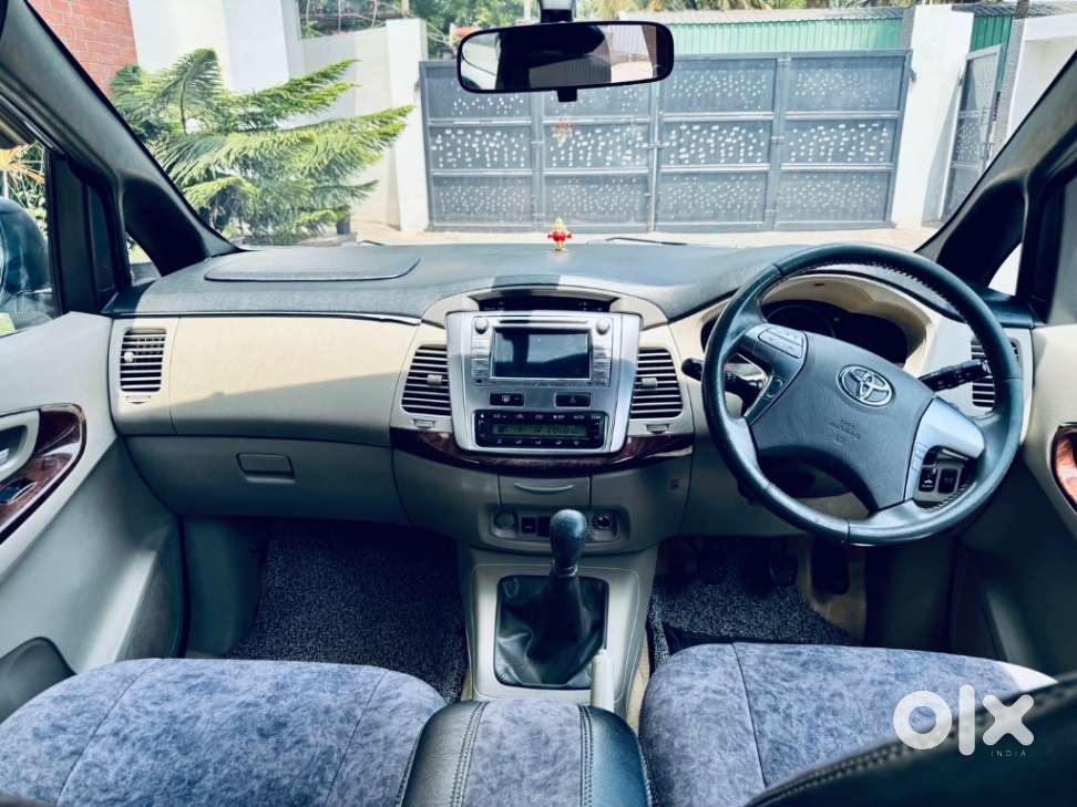 Toyota Innova 2.5 V 7 Str, 2014, Diesel