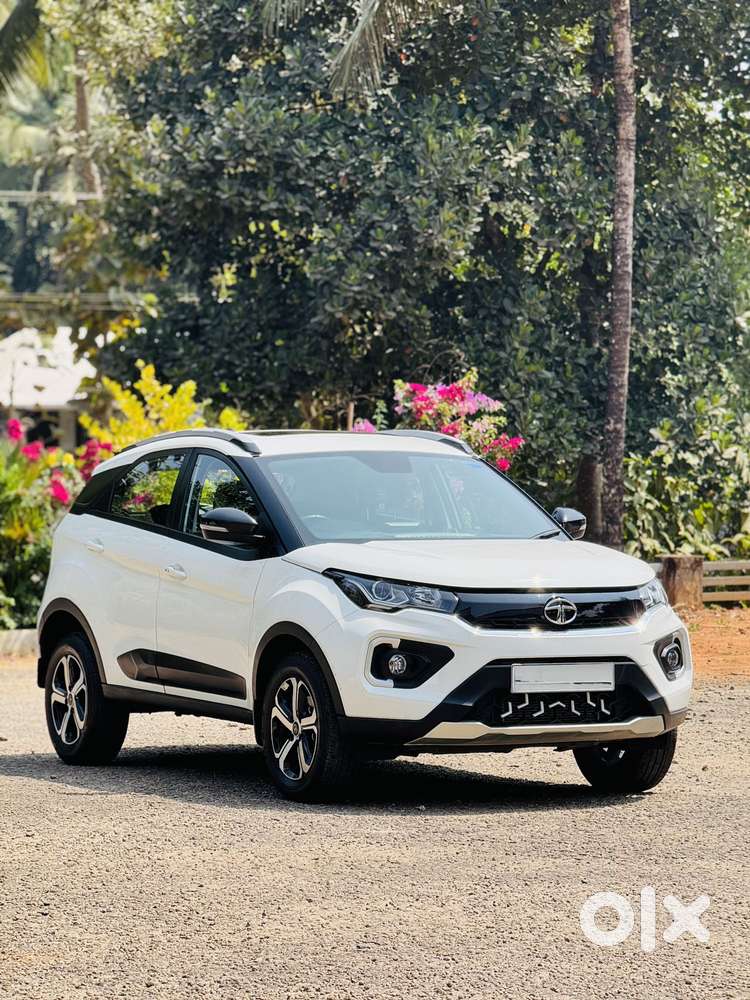 Tata Nexon 1.2 Revotron Xza Plus (o) Amt, 2023, Petrol