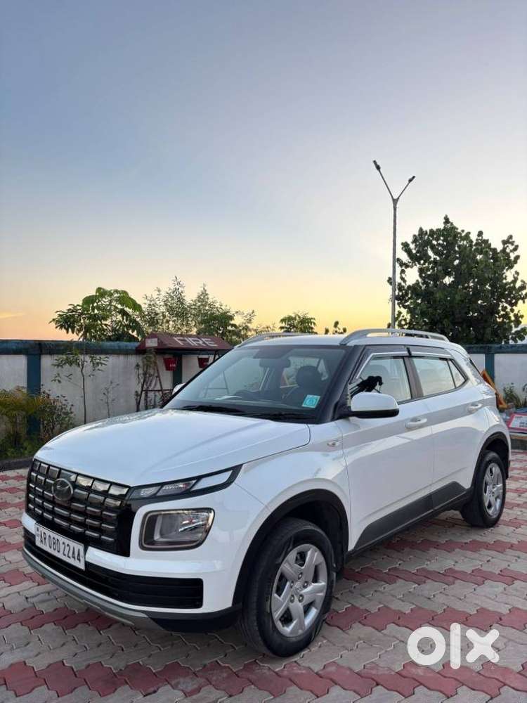 Hyundai Venue S 1.2 Petrol, 2023, Petrol