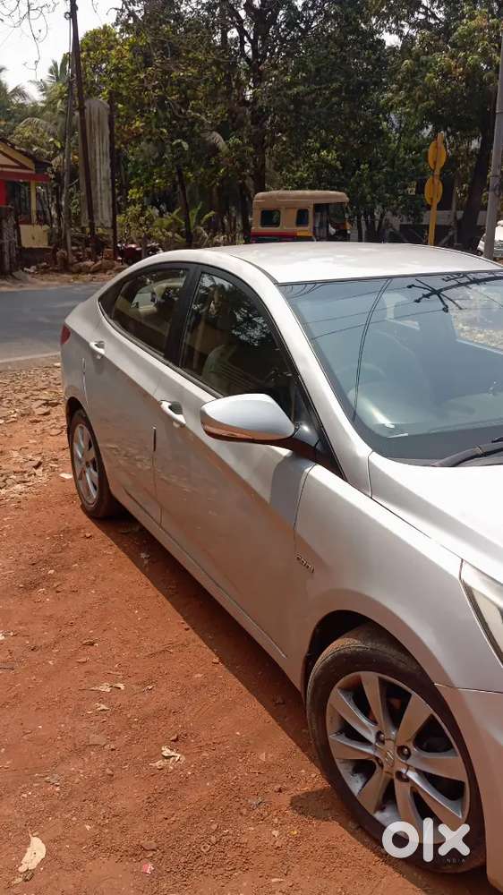 Hyundai Verna 2012