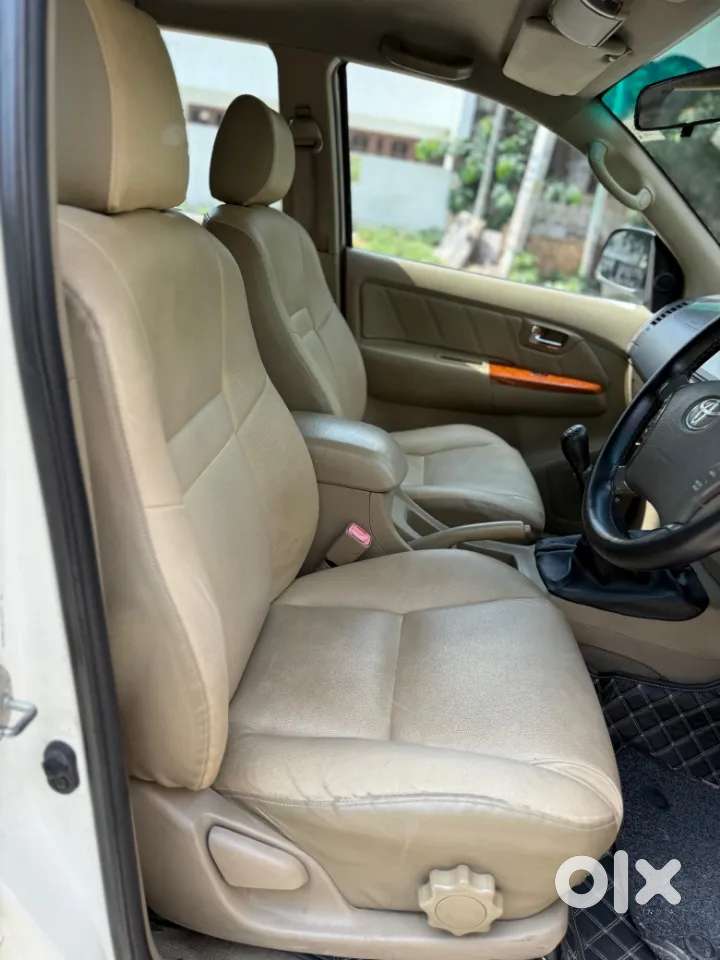 Toyota Fortuner, 2011, Diesel