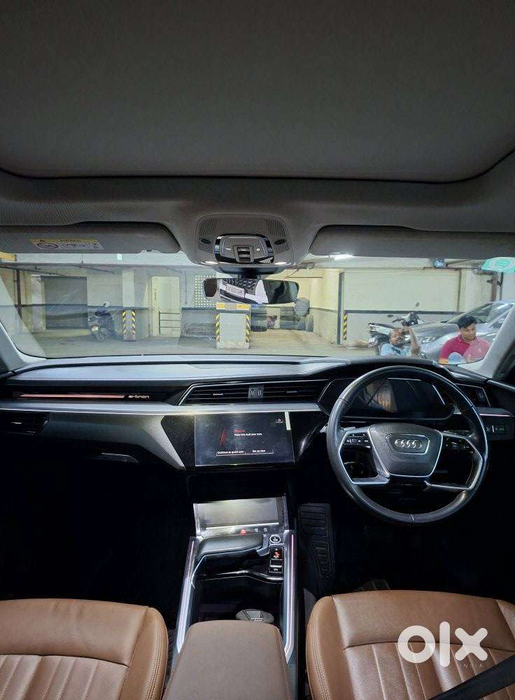 Audi E-tron 55, 2022, Electric
