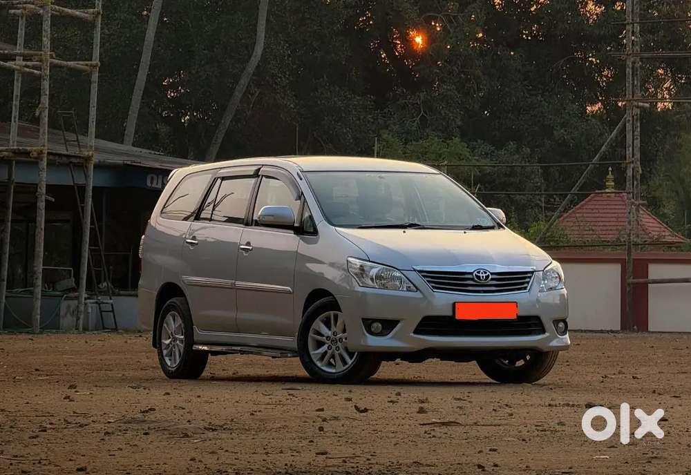 Toyota Innova 2013 Diesel 56000 Km Driven
