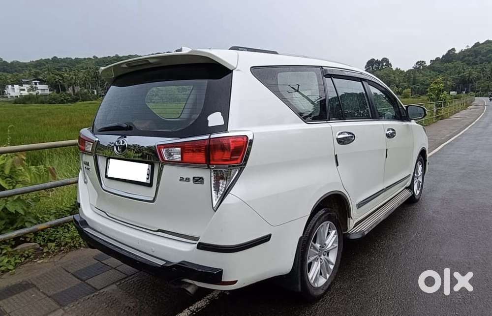Toyota Innova Crysta 2.8z Automatic, 2017, Diesel
