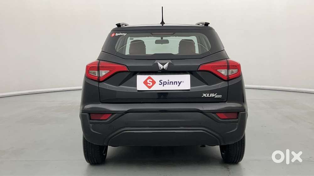 Mahindra Xuv300 W6, 2023, Petrol