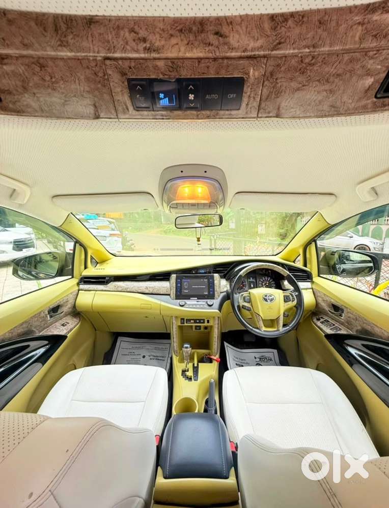 Toyota Innova Crysta 2019