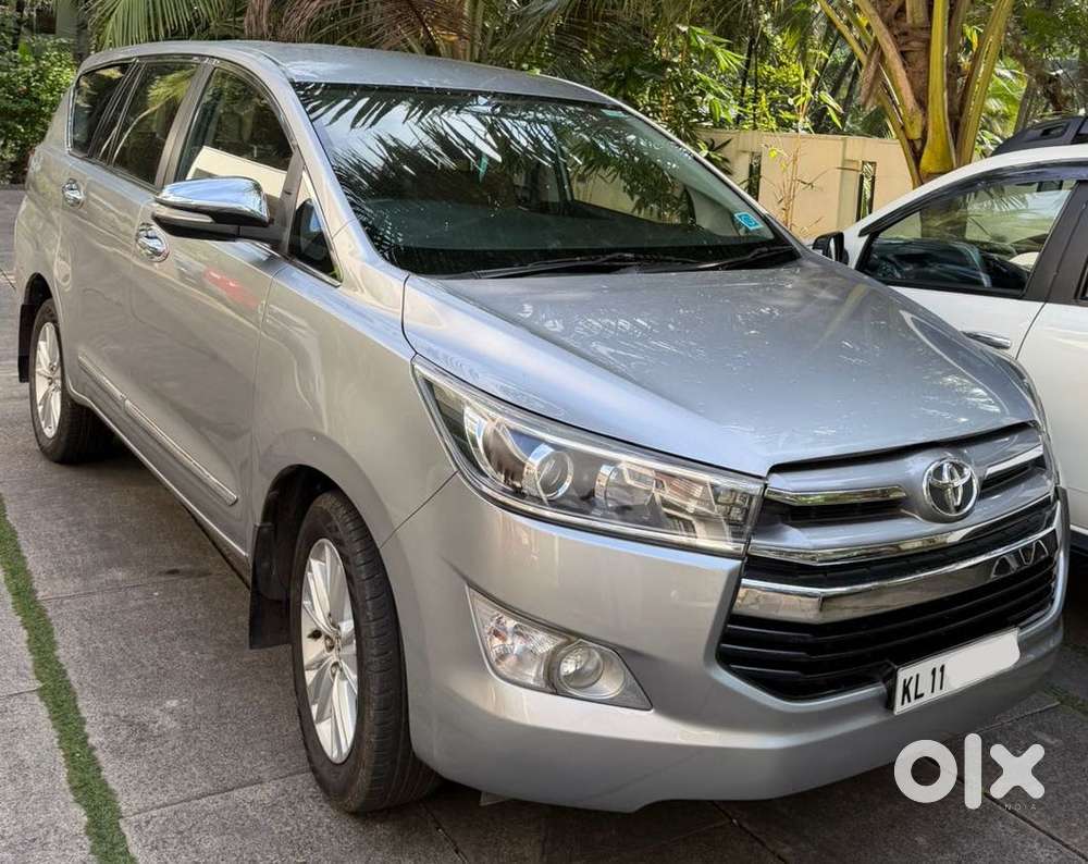 Toyota Innova Crysta 2.8z Automatic, 2016, Diesel