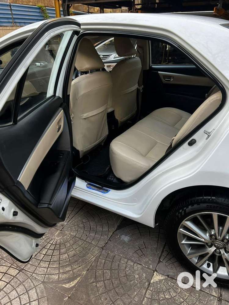 Toyota Altis 1.8vl Automatic 2015