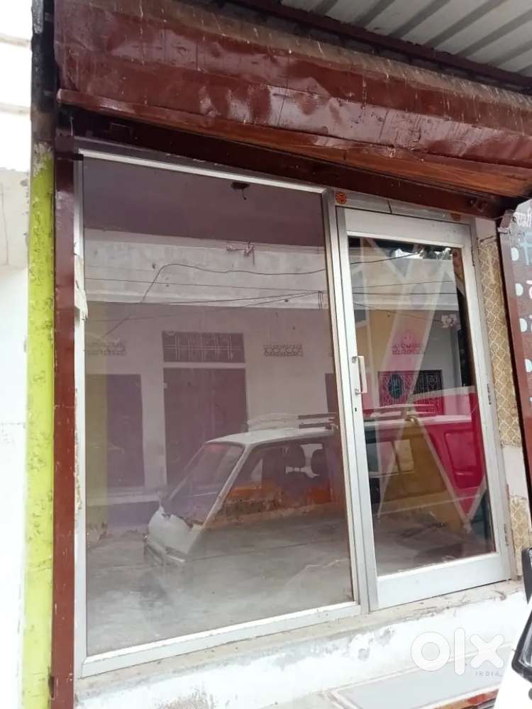 Alumnium door