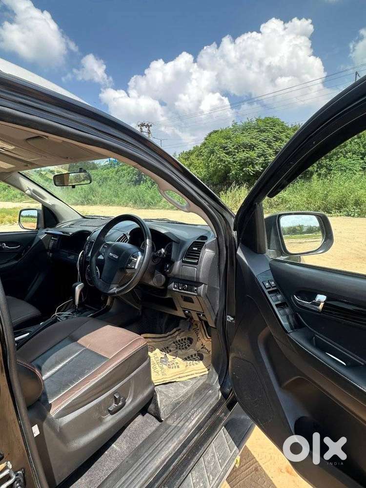 Isuzu V-cross Z Prestige 4x4 At, 2022, Diesel