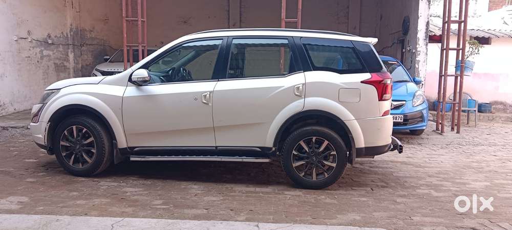Mahindra Xuv500 2.2 W10 Sportz Edition Mt, 2019
