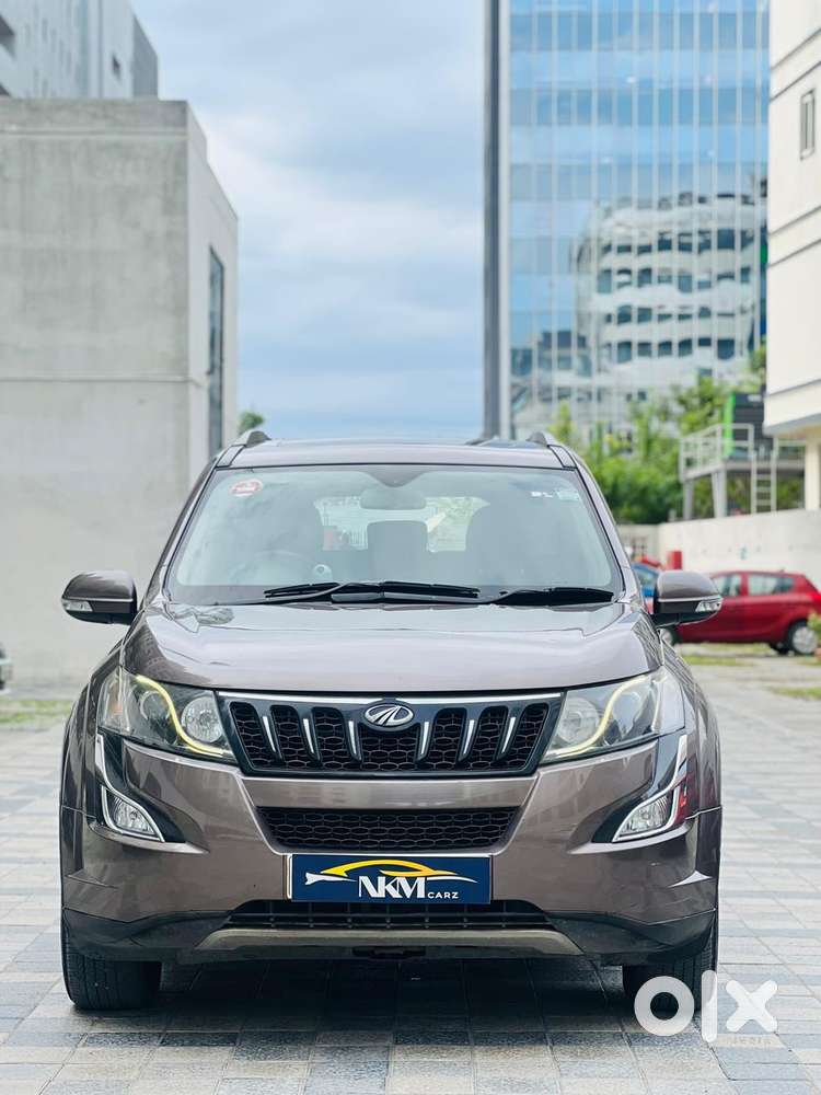 Mahindra Xuv500 2.2 W10, 2017, Petrol