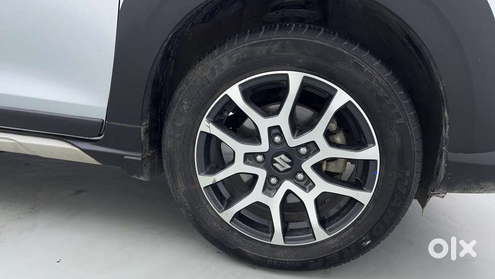 Maruti Suzuki Xl6 1.5 Zeta Mt, 2022, Petrol