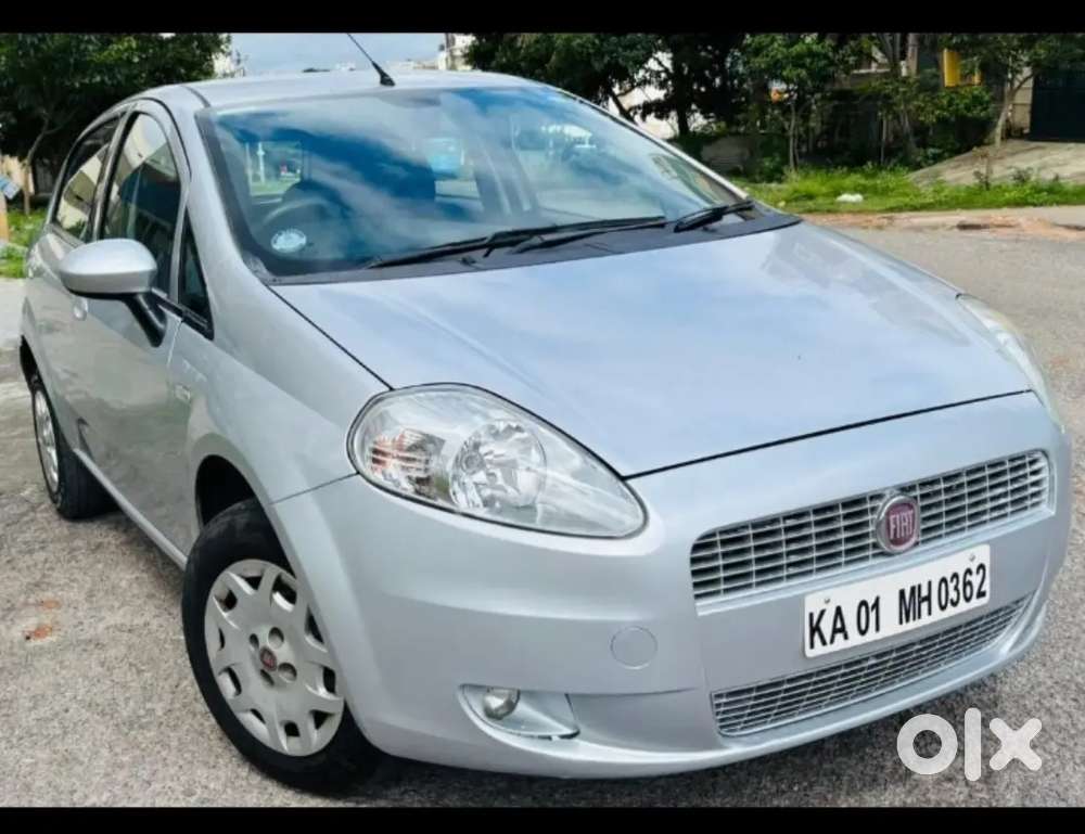 Completely Serviced In Showroom Recent Service Also Done New Tyres