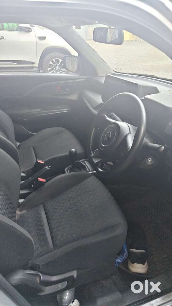 Maruti Suzuki Swift Lxi Optional-o, 2025, Petrol