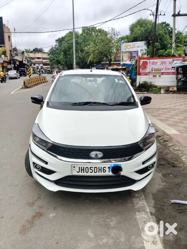 Tata Tiago 2022(nov) Petrol 7500 Km Driven, Showroom Condition.