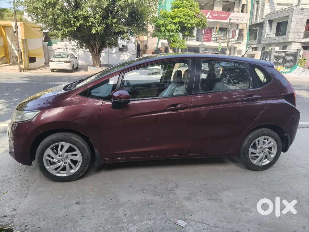 Honda Jazz - 2015 December Top Model Vmt