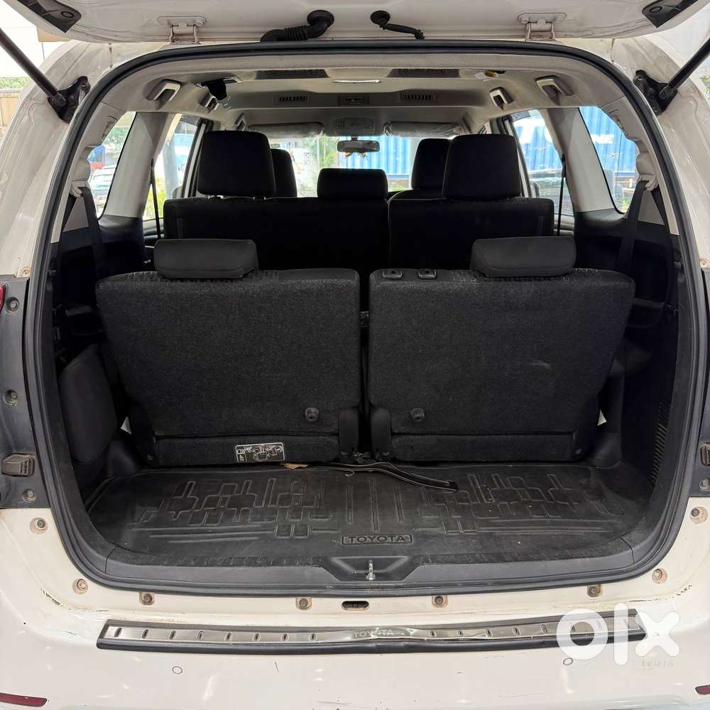 Toyota Innova Crysta [2020-ongoing] 2.4 Gx At 8 Str, 2022, Diesel