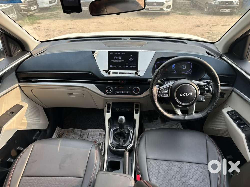 Kia Carens G1.5 6mt Gravity, 2024, Petrol