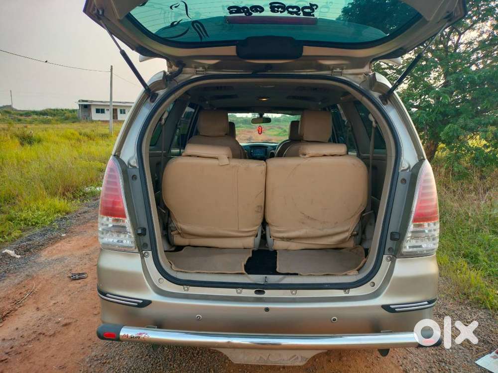 Toyota Innova (2009) Bucket Seats