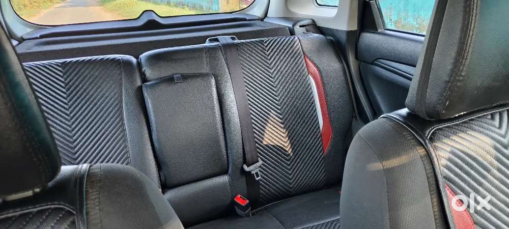 Maruti Brezza 1.5 Lxi 2025