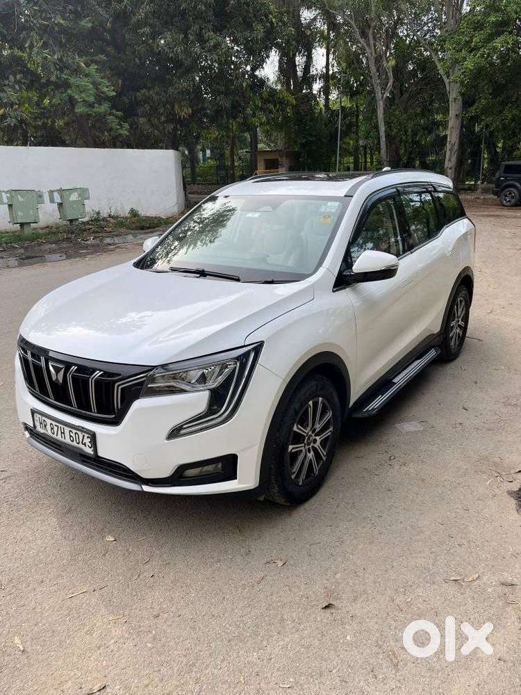 Mahindra Xuv700 2.0 Ax 7 Petrol Mt Str, 2022, Petrol