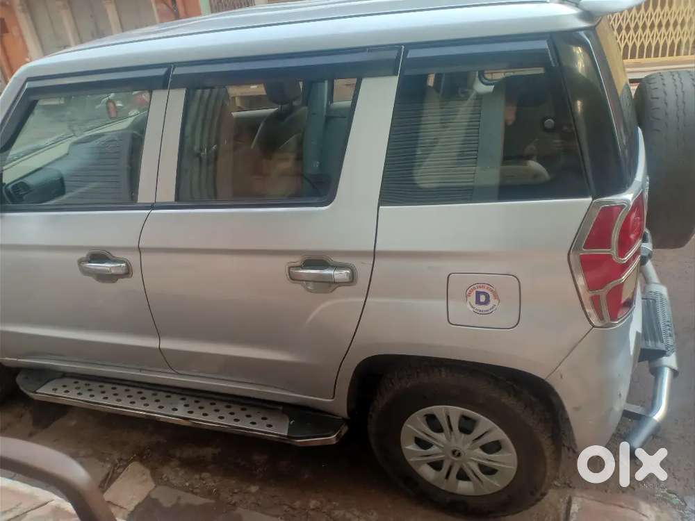 Mahindra Tuv 300 2017 Variant