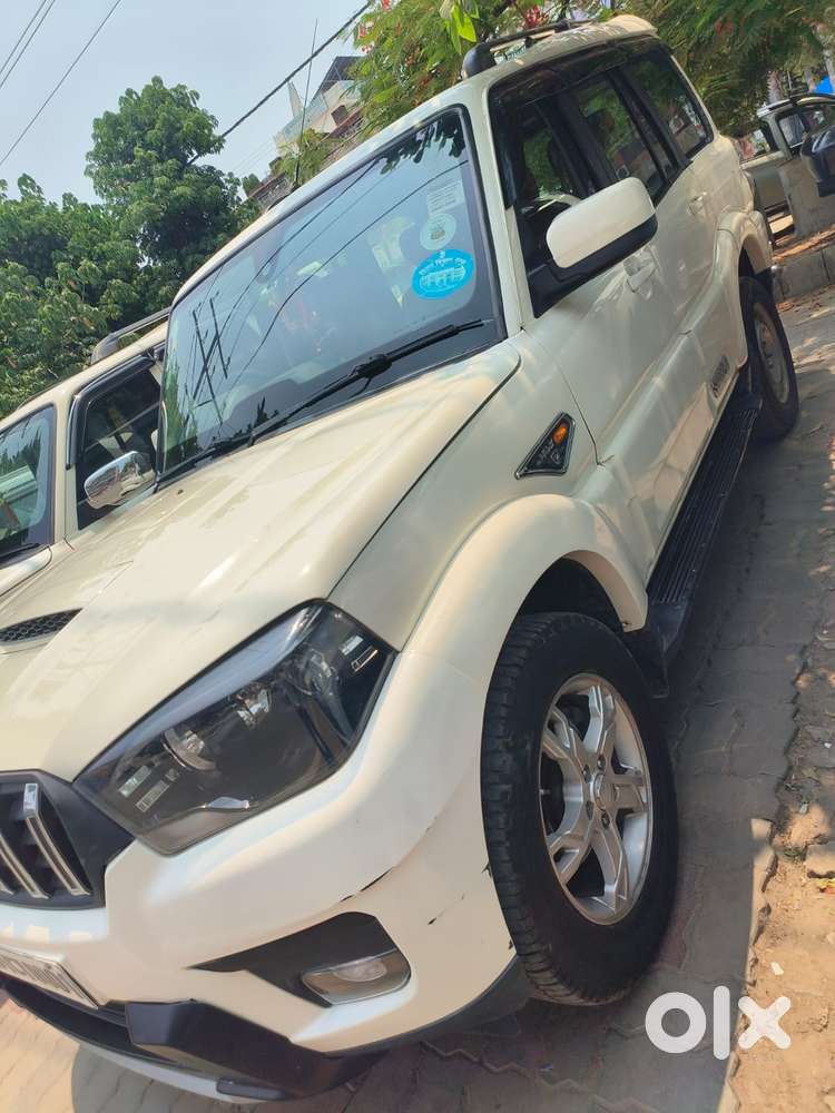 Mahindra Scorpio S10, 2016, Diesel