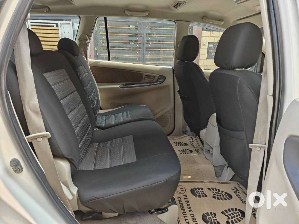 Toyota Innova 2.5 G (diesel) 8 Seater, 2013, Diesel