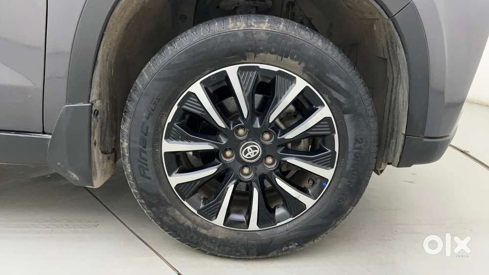 Toyota Urban Cruiser 1.5 Premium Grade At, 2022, Petrol