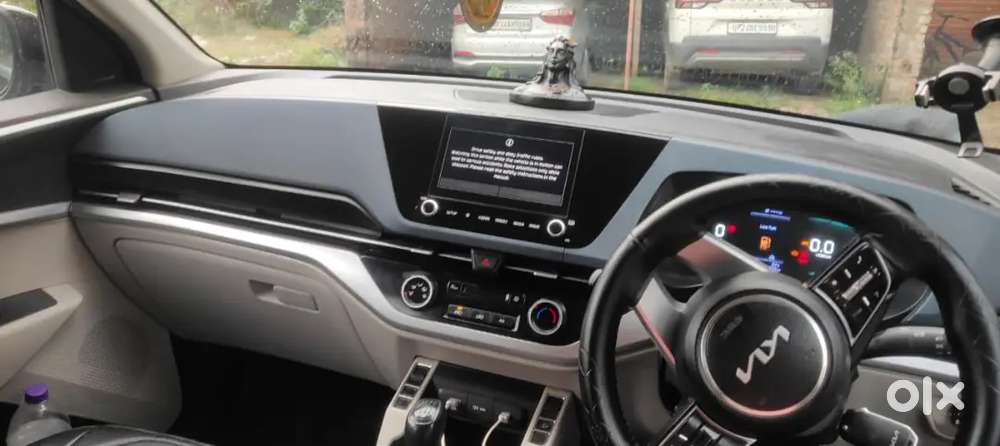 Kia Carens Premium 2024