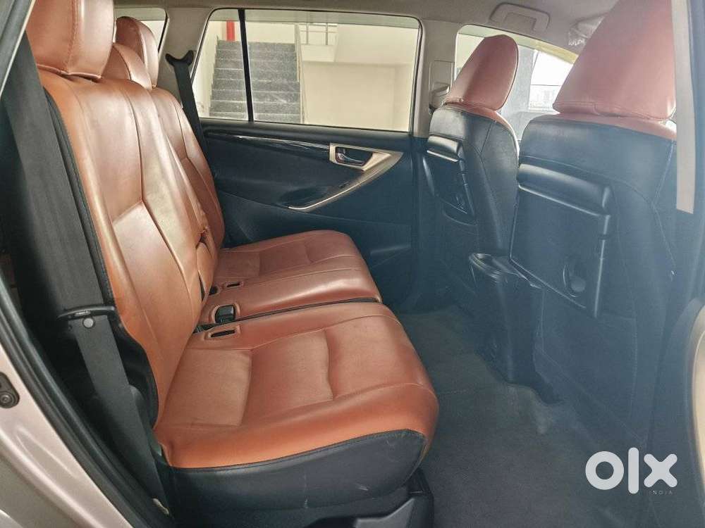 Toyota Innova Crysta 2.4 V 8 Str, 2018, Diesel