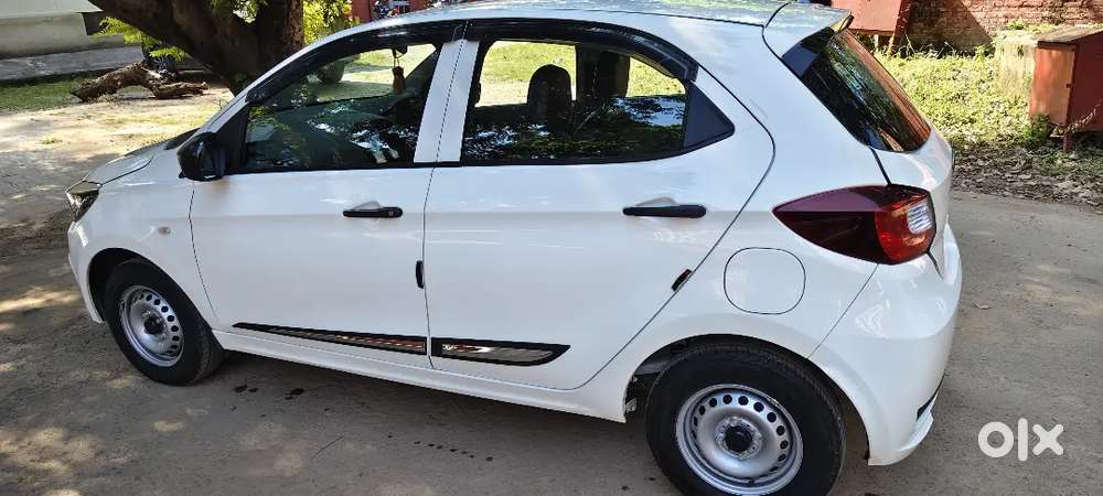 Tata Tiago Revotorq Xe 2025 Manual Petrol