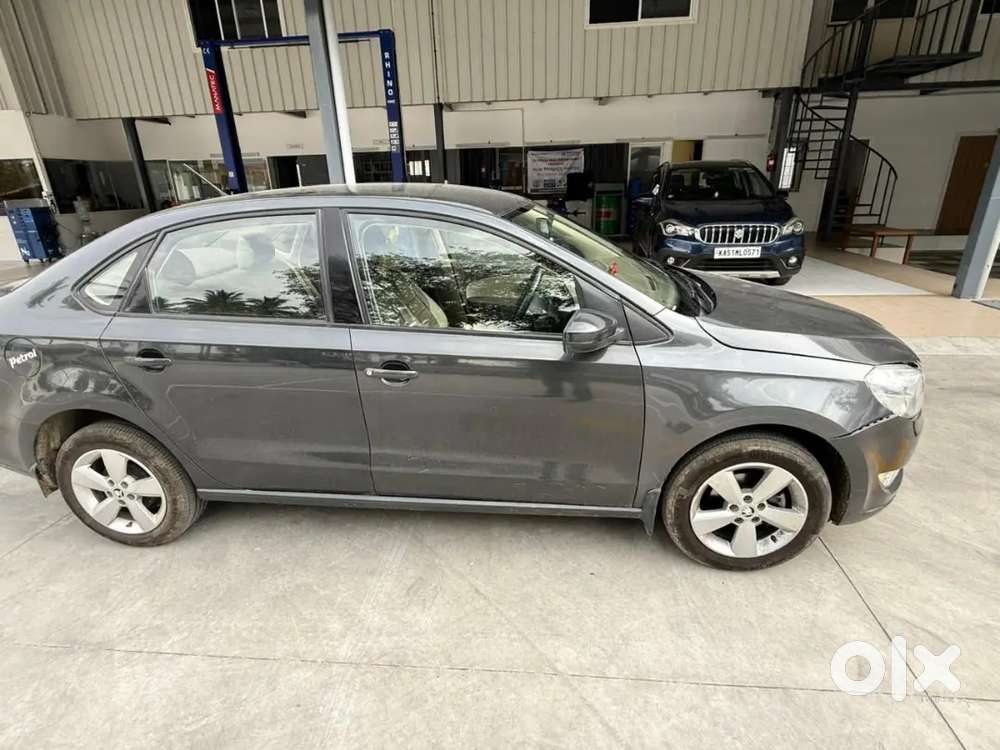 Skoda Rapid 2016 Petrol