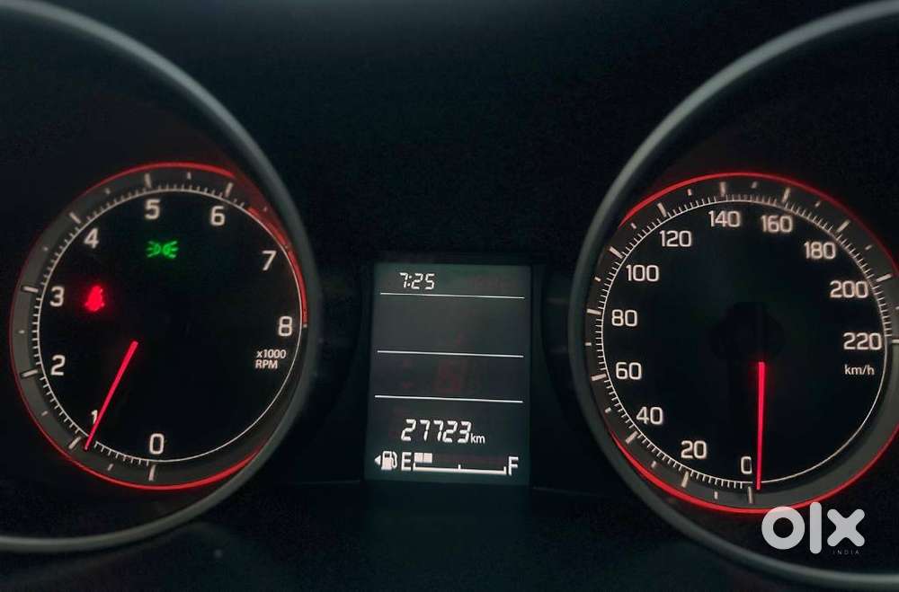Maruti Suzuki Swift Vxi + Manual, 2018, Petrol
