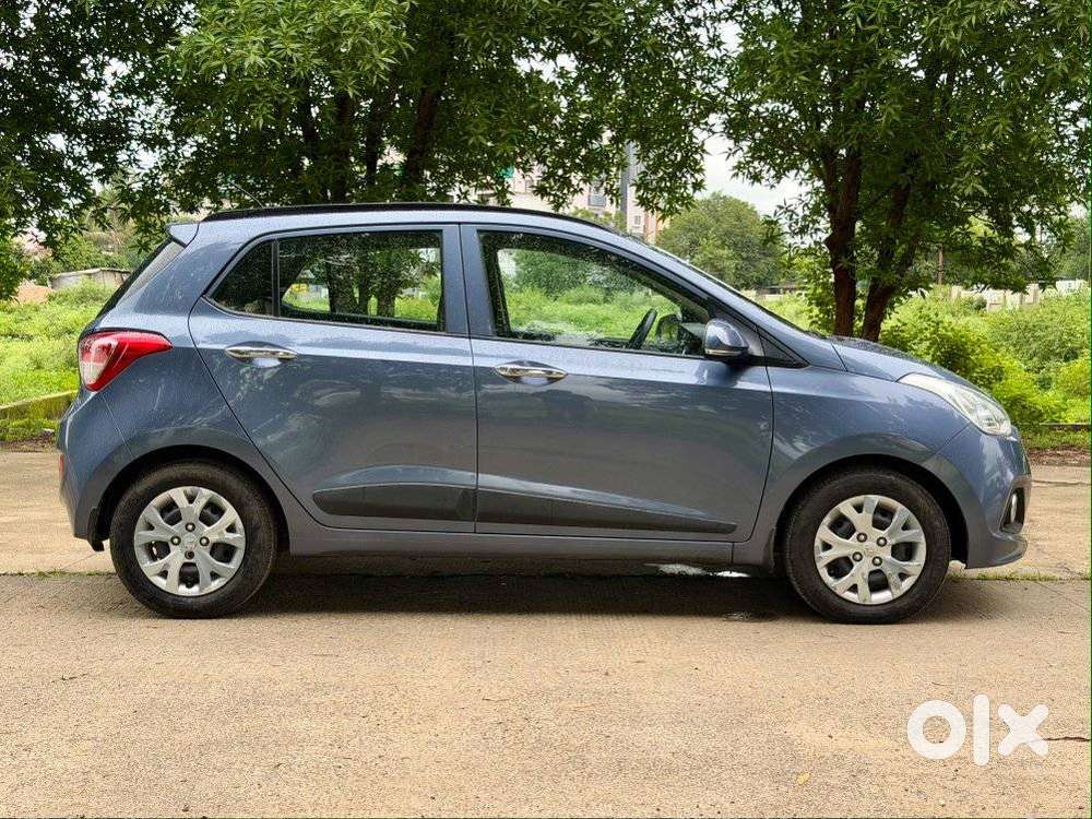 Hyundai Grand I10 Sportz, 2015, Petrol
