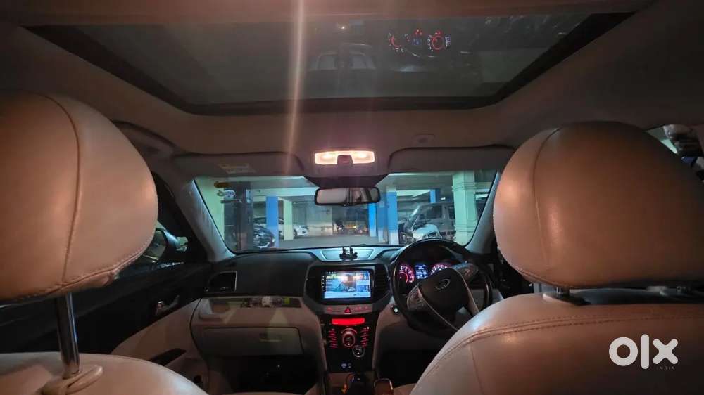 Xuv 300 Top End