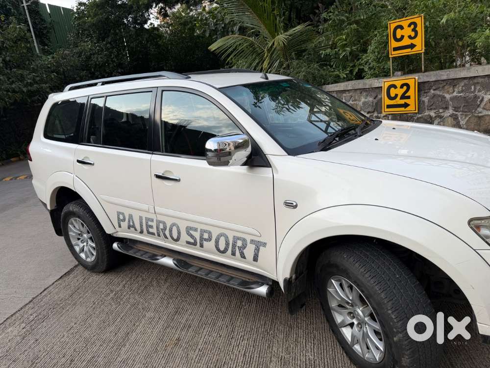 Mitsubishi Pajero Sport 2015 First Owner | Doctor Driven | Well Mainta