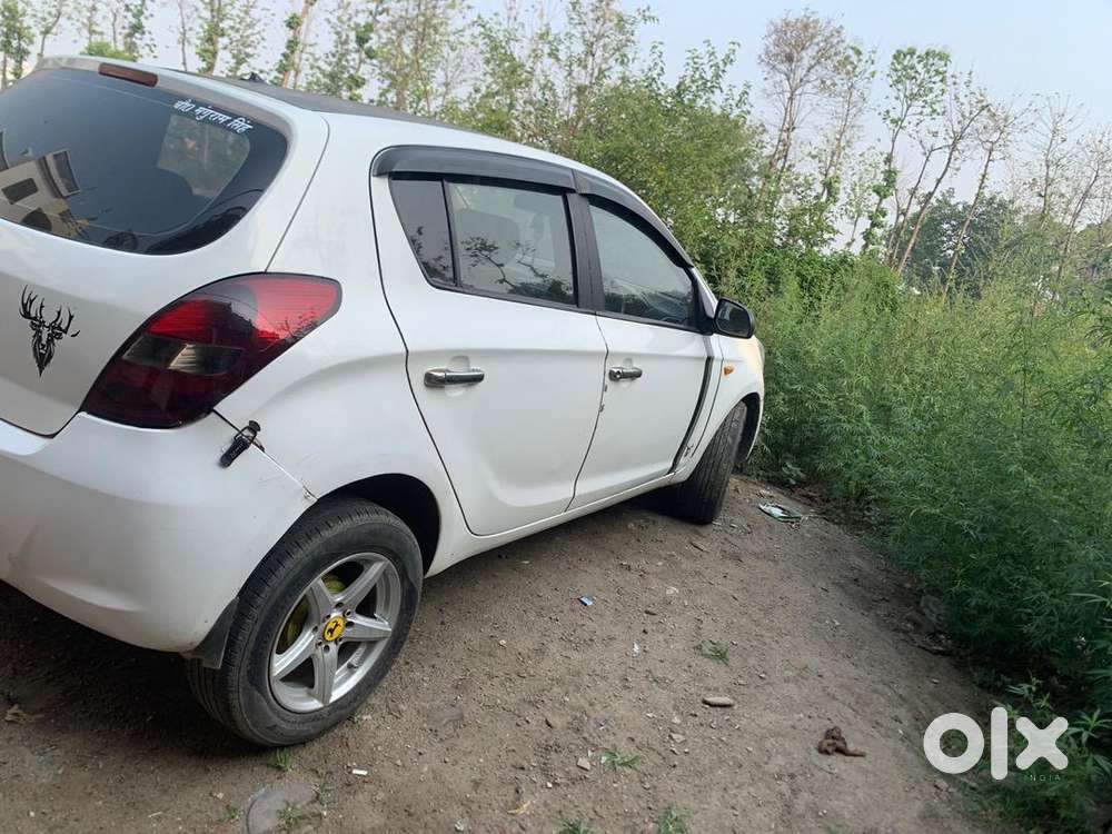 Hyundai I20 2010 Cng & Hybrids 110000 Km Driven