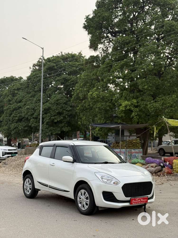 Maruti Suzuki Swift Vxi Optional, 2023, Petrol