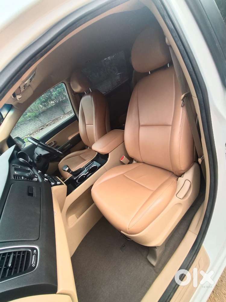 Kia Carnival Premium, 2021, Diesel