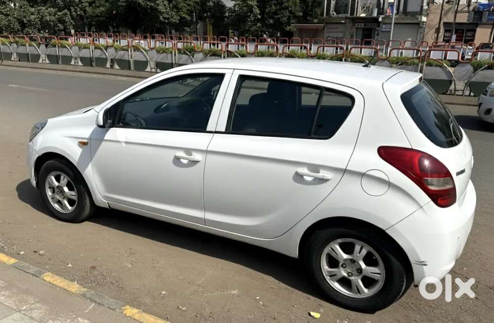 Hyundai I20 2009 Cng & Petrol Good Condition All Document Complete