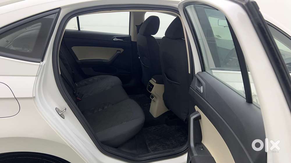 Skoda Slavia Ambition 1.0l Tsi Mt, 2022, Petrol
