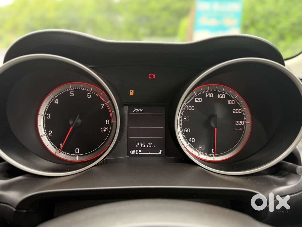 Maruti Suzuki Swift Vvt Vxi, 2021, Petrol