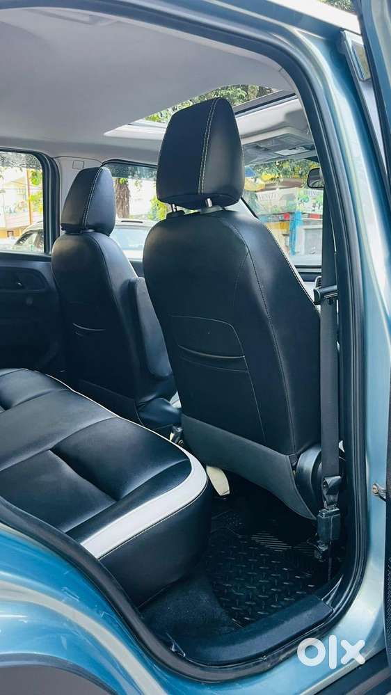 Tata Punch Accomplished Dazzle Amt Sunroof, 2023, Petrol