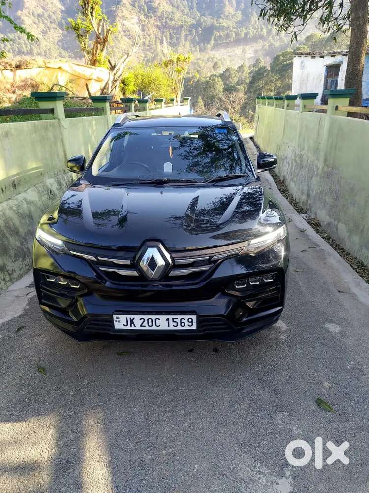 Mahindra Renault Logan 2023 Petrol 22000 Km Driven
