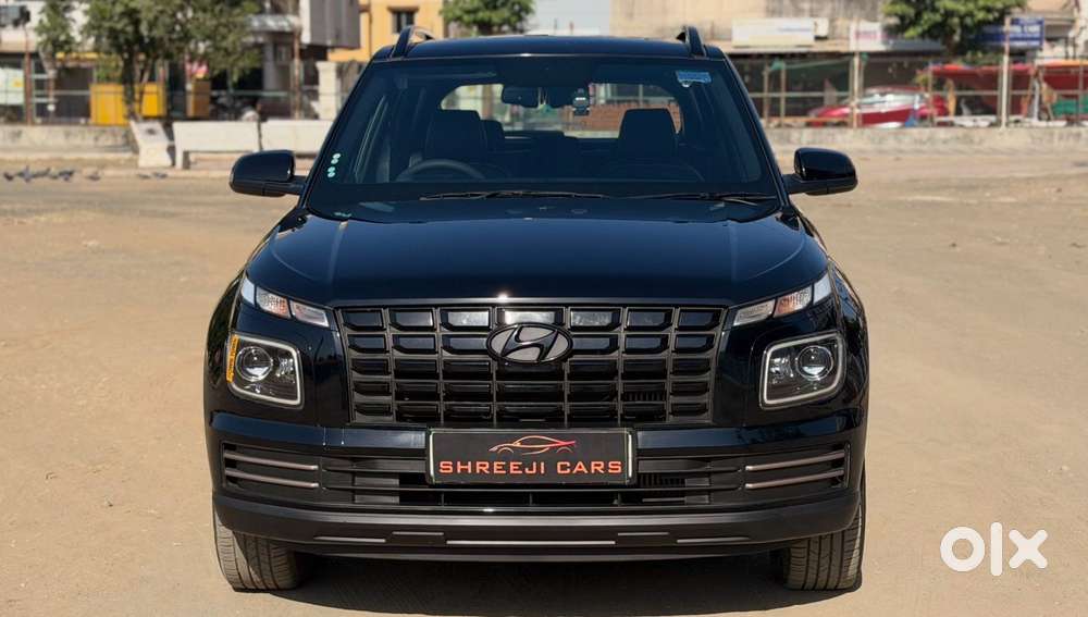 Hyundai Venue Sx(o) Knight Edition Dct, 2024, Petrol