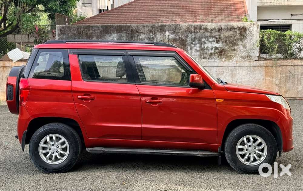 Mahindra Tuv 300 Mhawk100 T8, 2017, Petrol