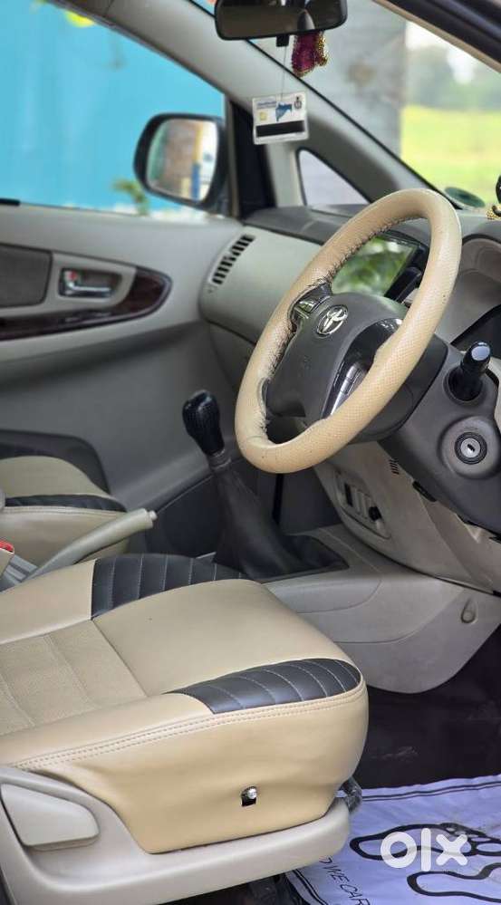 Toyota Innova 2012-2013 2.5 Vx (diesel) 8 Seater, 2014, Diesel