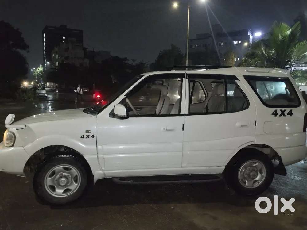 Tata Safari Dicor 2011